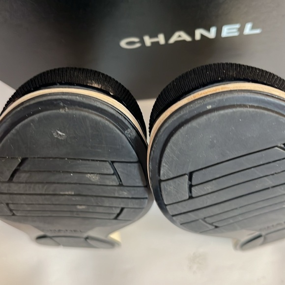 CHANEL Authentic knit sneakers size 38,5$550 - Picture 7 of 8